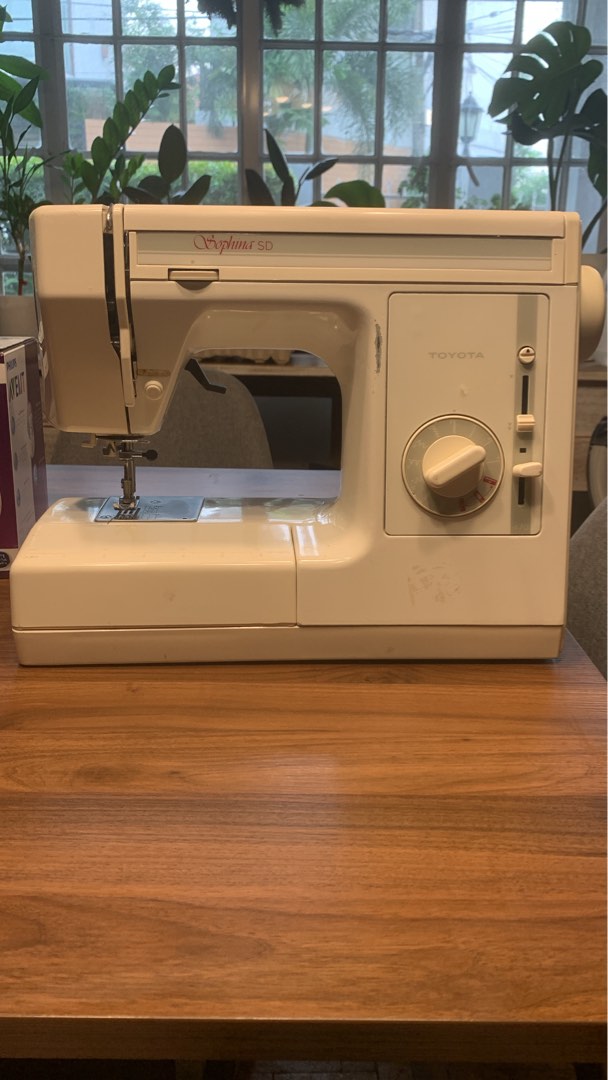 Toyota Sophina Portable Sewing Machine 110v, TV & Home Appliances