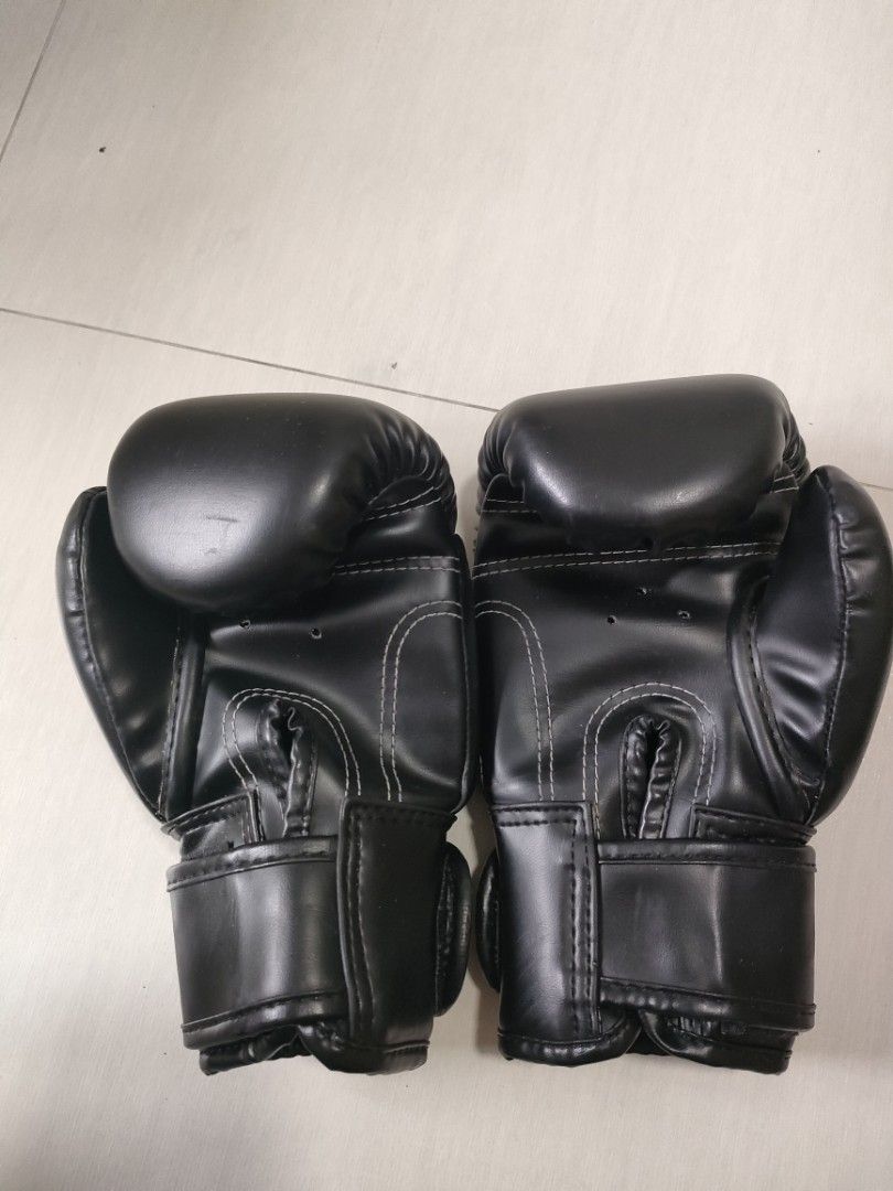 Twins Boxing Gloves foc Proforce shin guards, Sports Equipment, Other