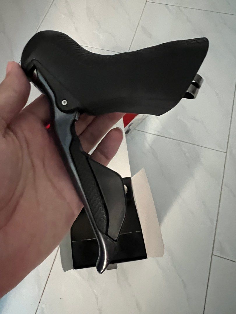 Ultegra R8070 di2 left shifter ONLY (Hydraulic), Sports Equipment