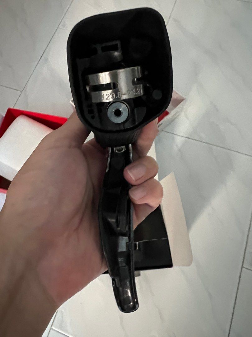 Ultegra R8070 di2 left shifter ONLY (Hydraulic), Sports Equipment