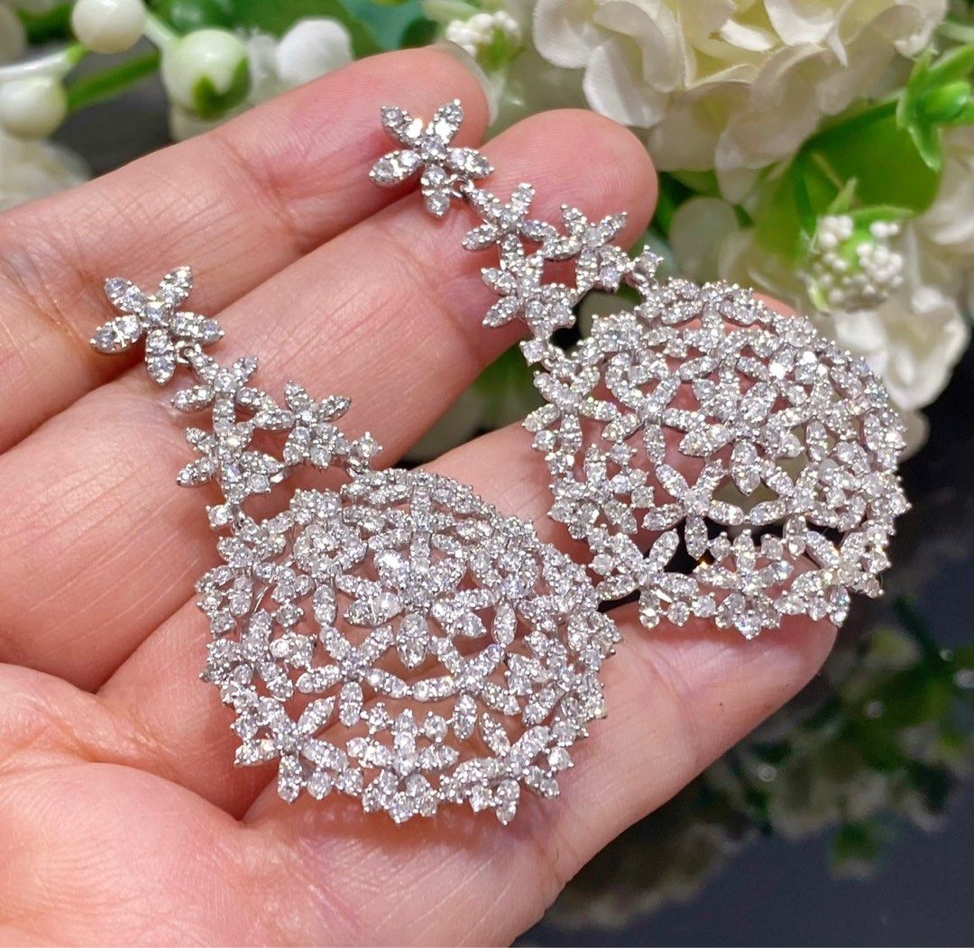 UNIQUE beautiful diamond earrings Women s Fashion Jewelry Organisers Earrings on Carousell