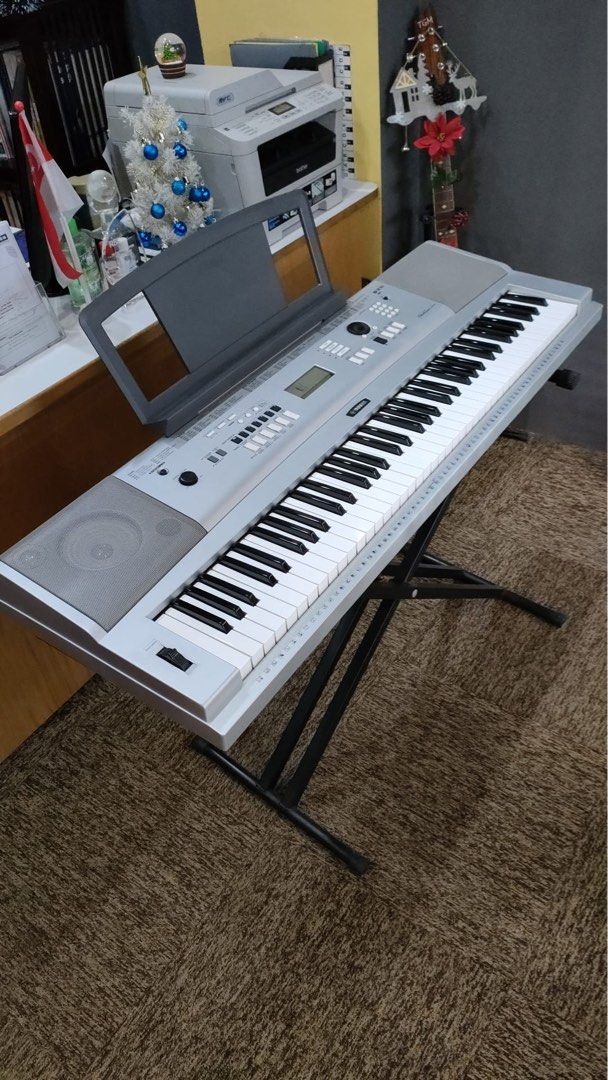 Used Yamaha DGX 230 Keyboard, Hobbies & Toys, Music &
