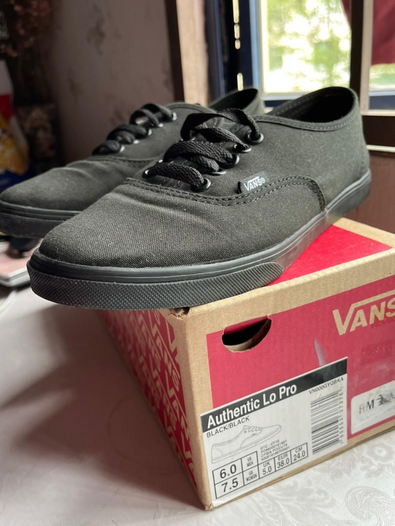 VANS AUTHENTIC LO PRO, Women's Fashion, Footwear, Sneakers on Carousell