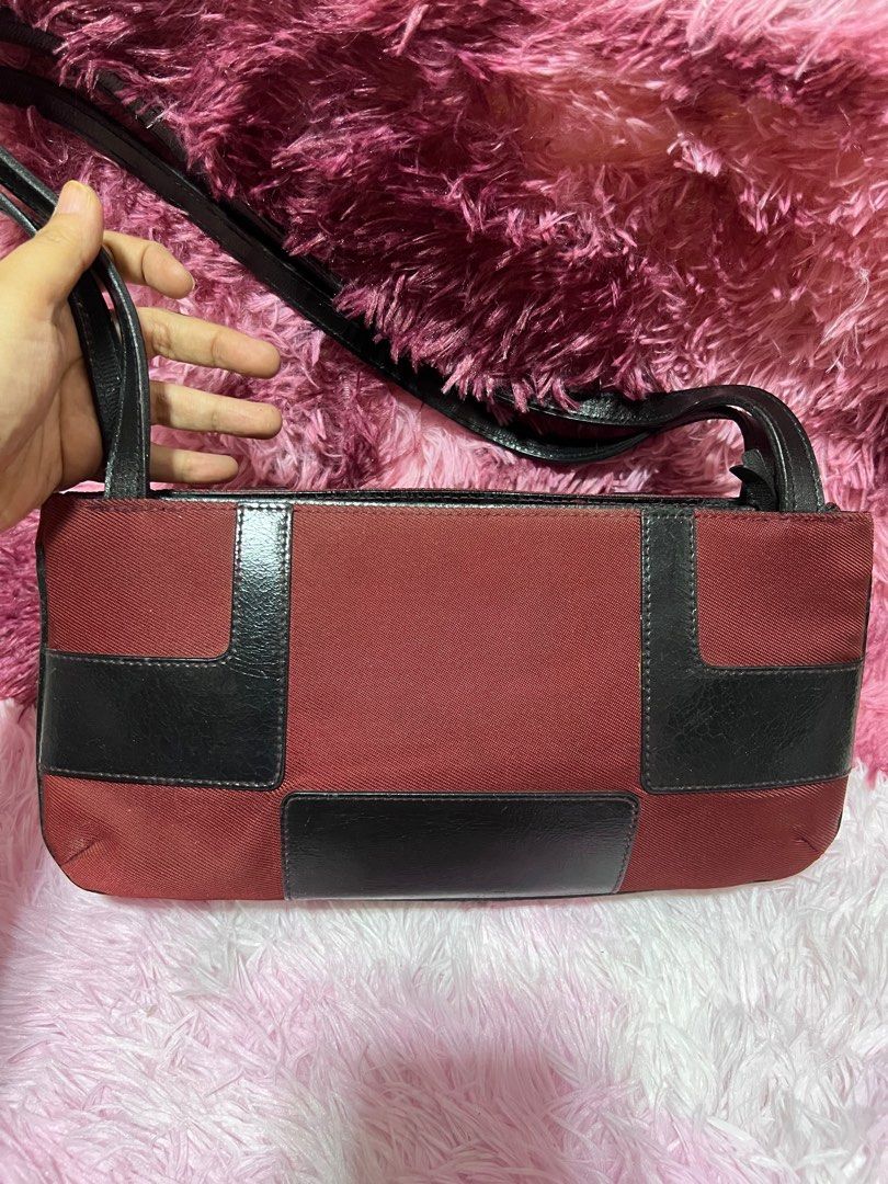 Vintage Givenchy shoulder bag (Category: Luxury Bags & Wallets) located in Cavite. Submitted by jnizadion12345 (Listing ID 1203051148, Image 3). Description: Selling as is, pls dont ask me whats its history mga sis. Vintage but still in good condition..