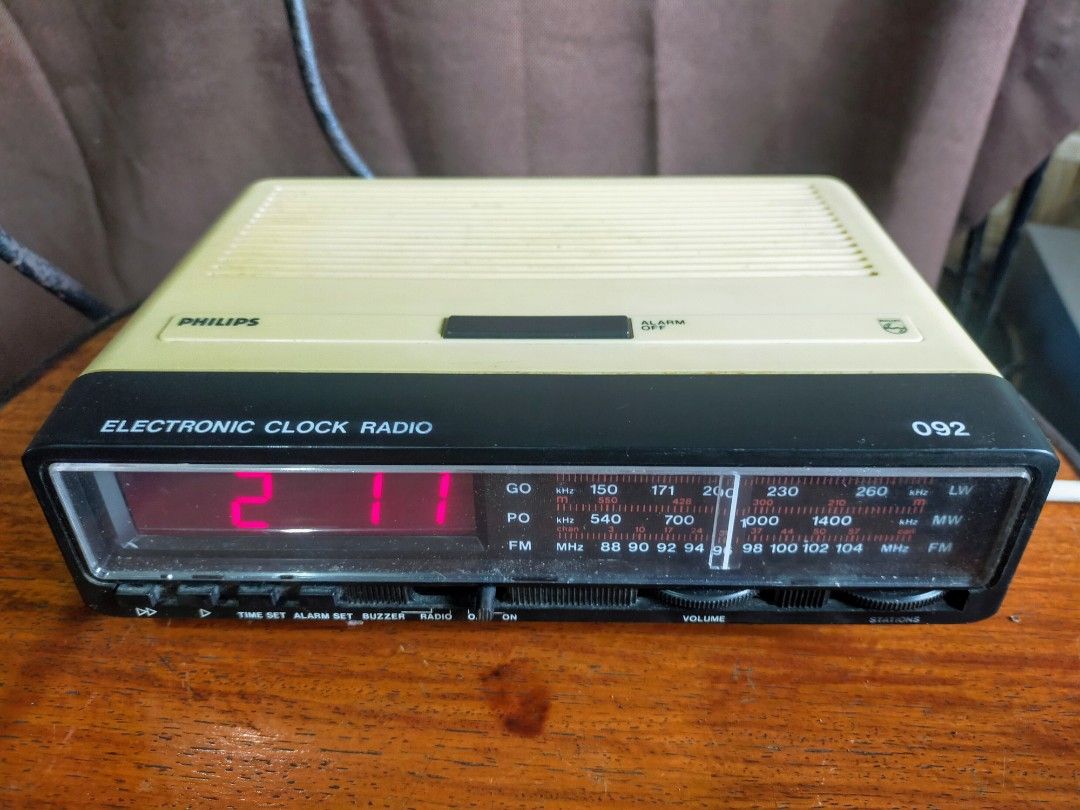 Vintage Philips clock radio (Category: Clocks) located in Quezon City. Submitted by dello5 (Listing ID 1202976489, Image 2). Description: Vintage Philips clock radio -220volts -with alarm and auto FM radio on -FM stations, no AM stations -good working condition 1250php Tandang Sora QC.
