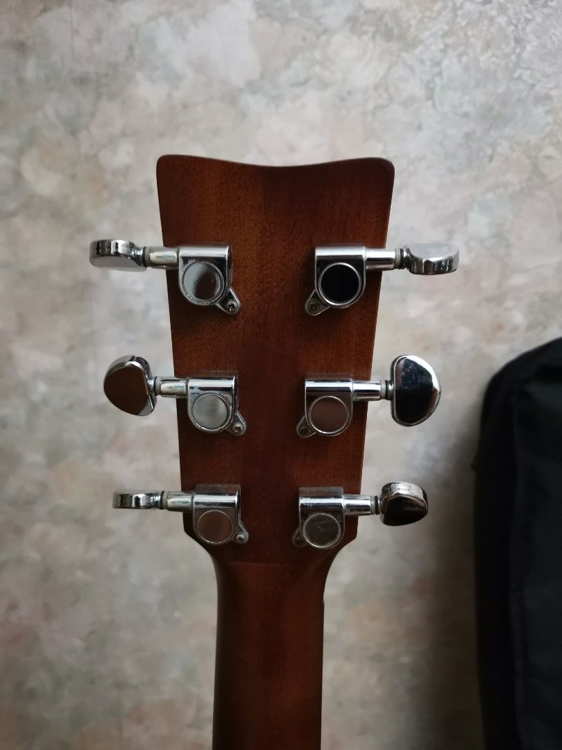 Yamaha F370DW Acoustic Guitar, Hobbies & Toys, Music & Media, Musical ...