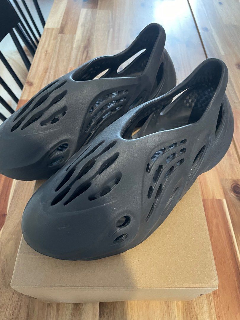 Yeezy best sale sandals foam