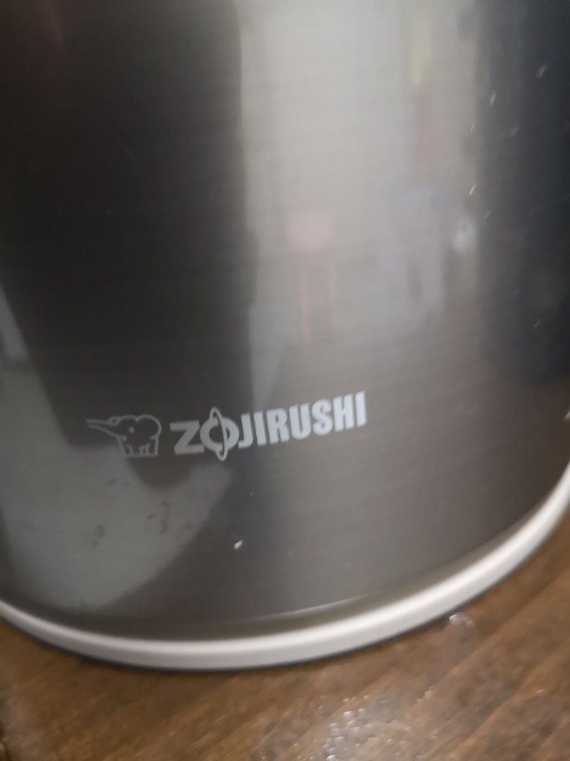 Zojirushi Hot water dispenser, Furniture & Home Living, Kitchenware