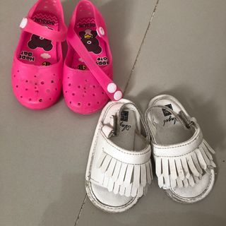 2 Pasang sepatu anak perempuan 1 tahun
