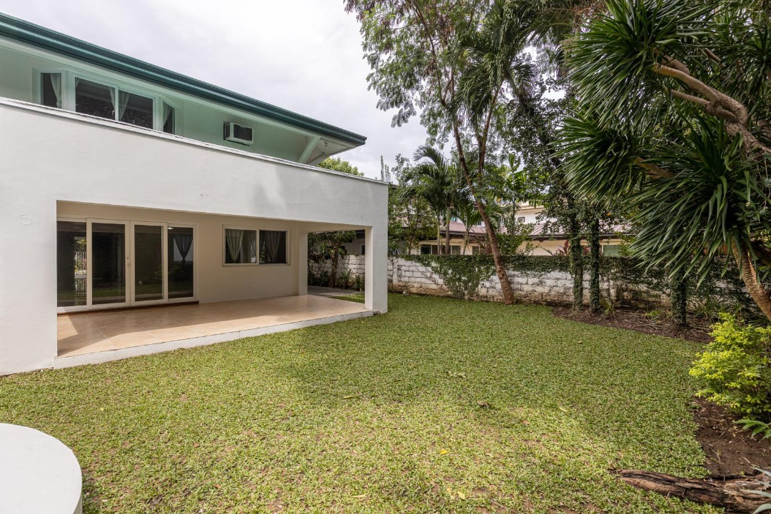 2Storey House and Lot For Rent in Ayala Alabang Village Muntinlupa