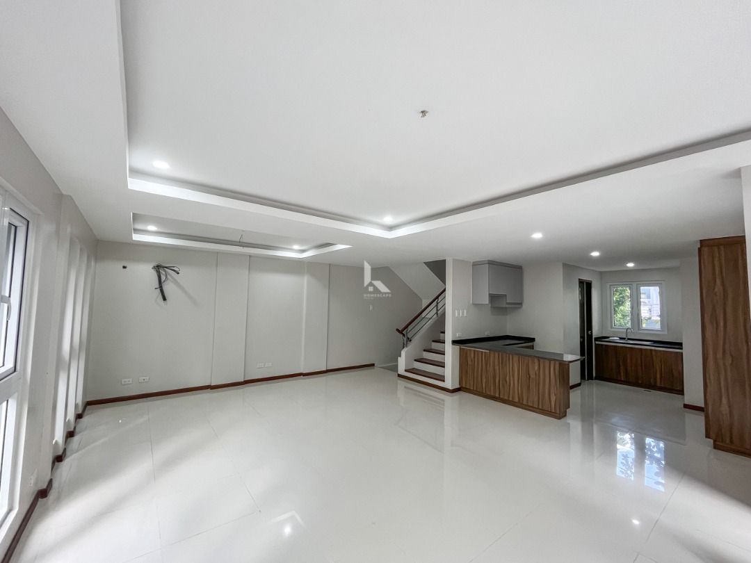 4 Storey Townhouse for sale in Quezon ave, Quezon City near Timog ave