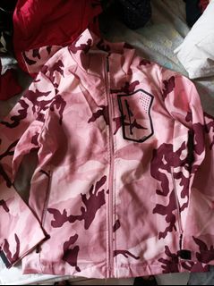 粉紅迷彩外套