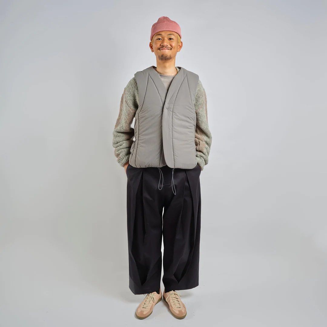 限時代訂灰色size M & L 英國製SAGE NATION Body padded gilet