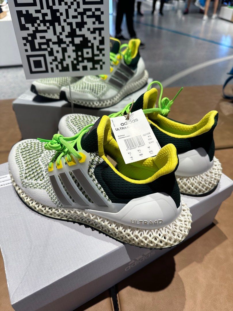 ultra4d running shoe