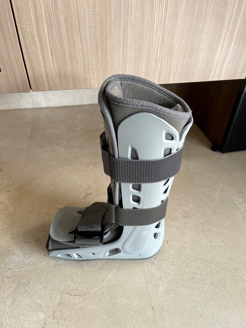 Medical moon cheap boot price