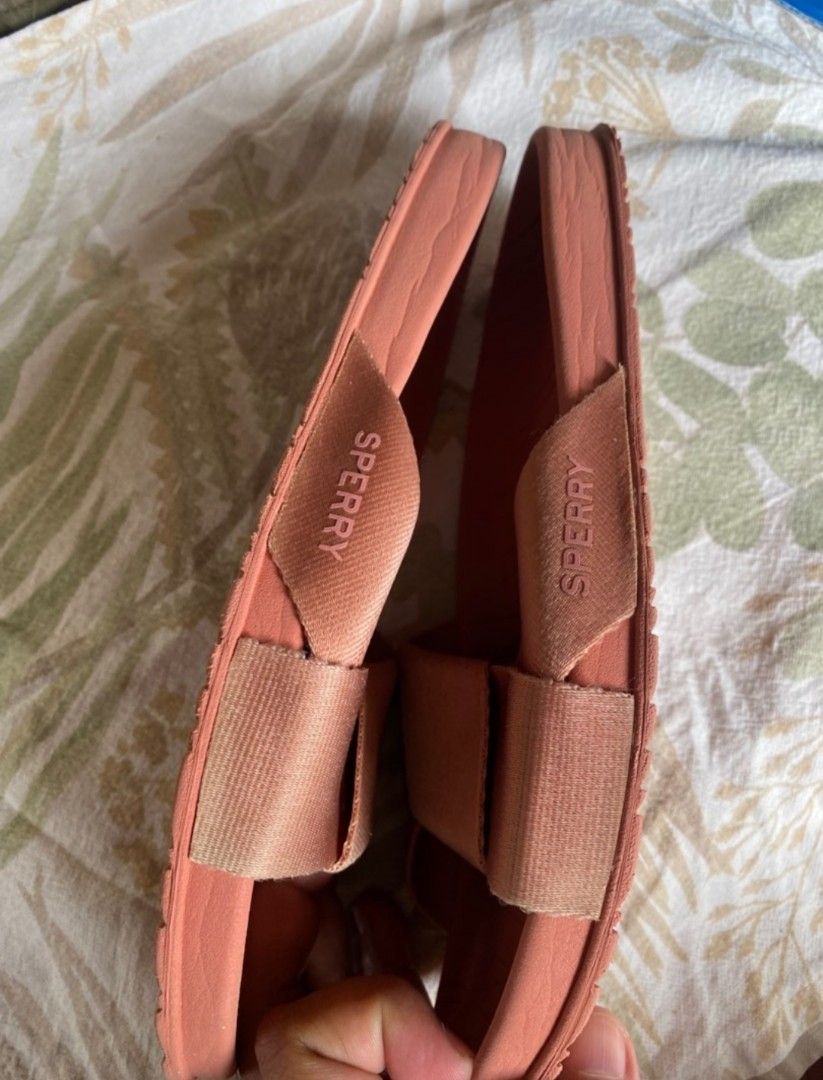 Sperry aloha discount pool slide