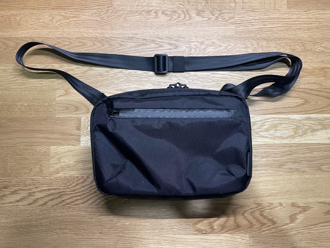 Alpaka Element Tech Case, Men's Fashion, Bags, Sling Bags on Carousell