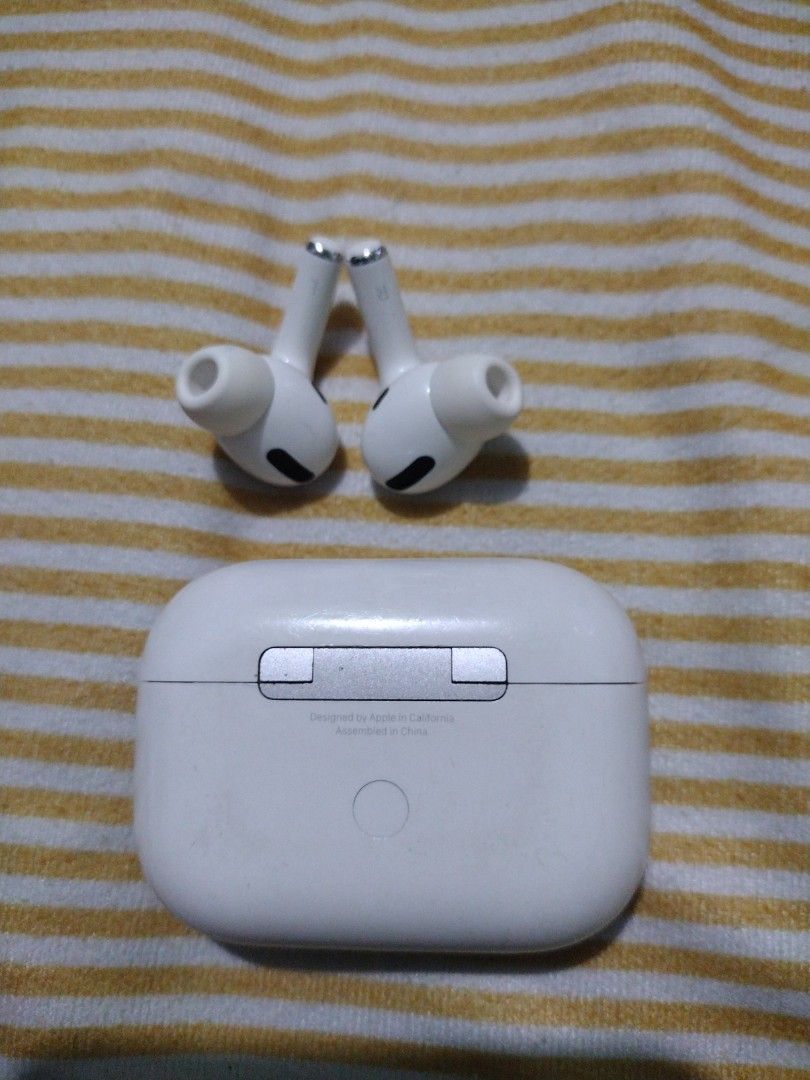 Apple earpods A2190 Audio Earphones on Carousell