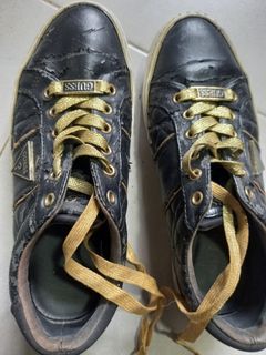 AUTHENTIC GUESS SHOE