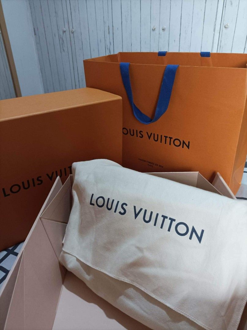 Shop Louis Vuitton DISTRICT 2022-23FW Messenger & Shoulder Bags (N42711) by  PinkMimosa