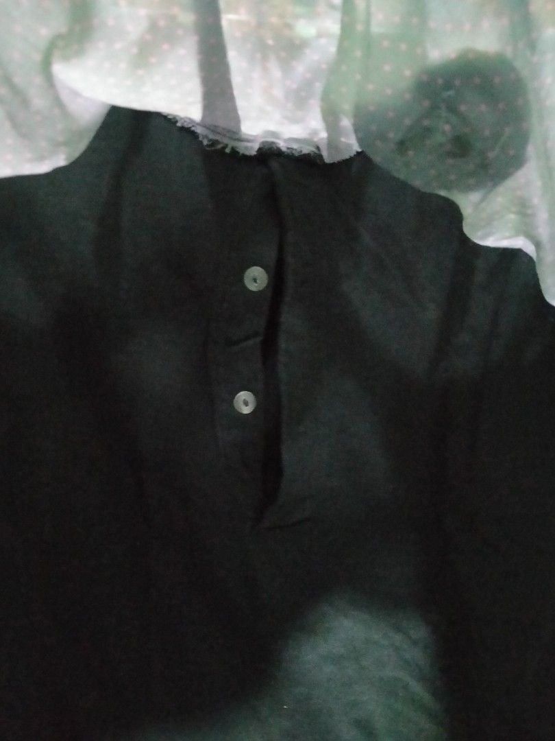 Baju menyusui (Kategori: Atasan) berada di Jakarta Timur. Dikirim oleh diduitinaja (ID iklan 1203238818, Gambar 2). Deskripsi: ld 85bisa melar sedikit. pj54.