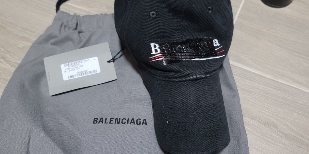 BALENCIAGA GAFFER-TAPE CUT CAP - BLACK, 男裝, 手錶及配件, 棒球帽