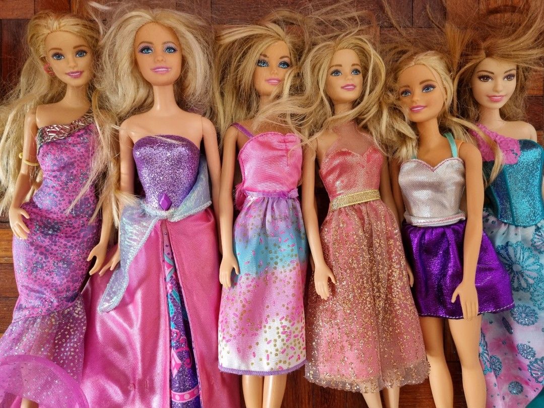 Barbie outlet doll bundle