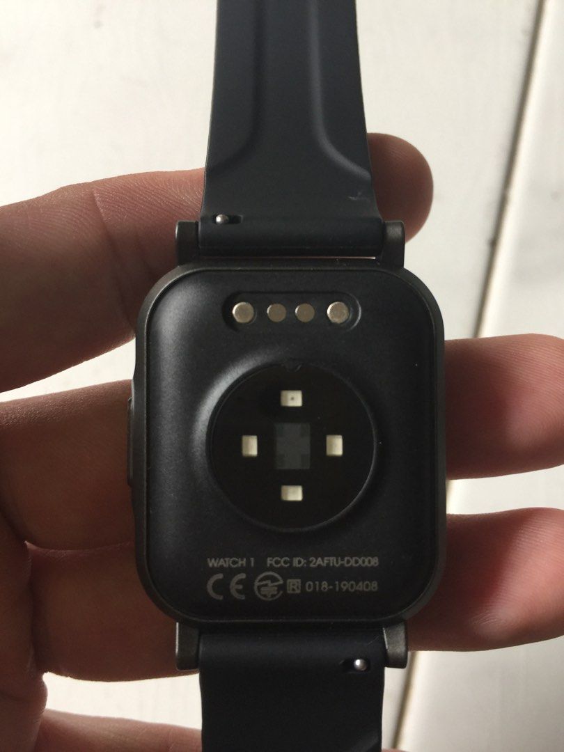 Basic smart watch. Free smart pac