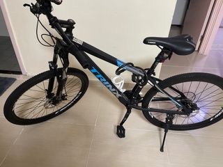 （分類：）位於 。 由 shoelocker 提交（商品編號 1203237428，圖片 1）。簡介： 。