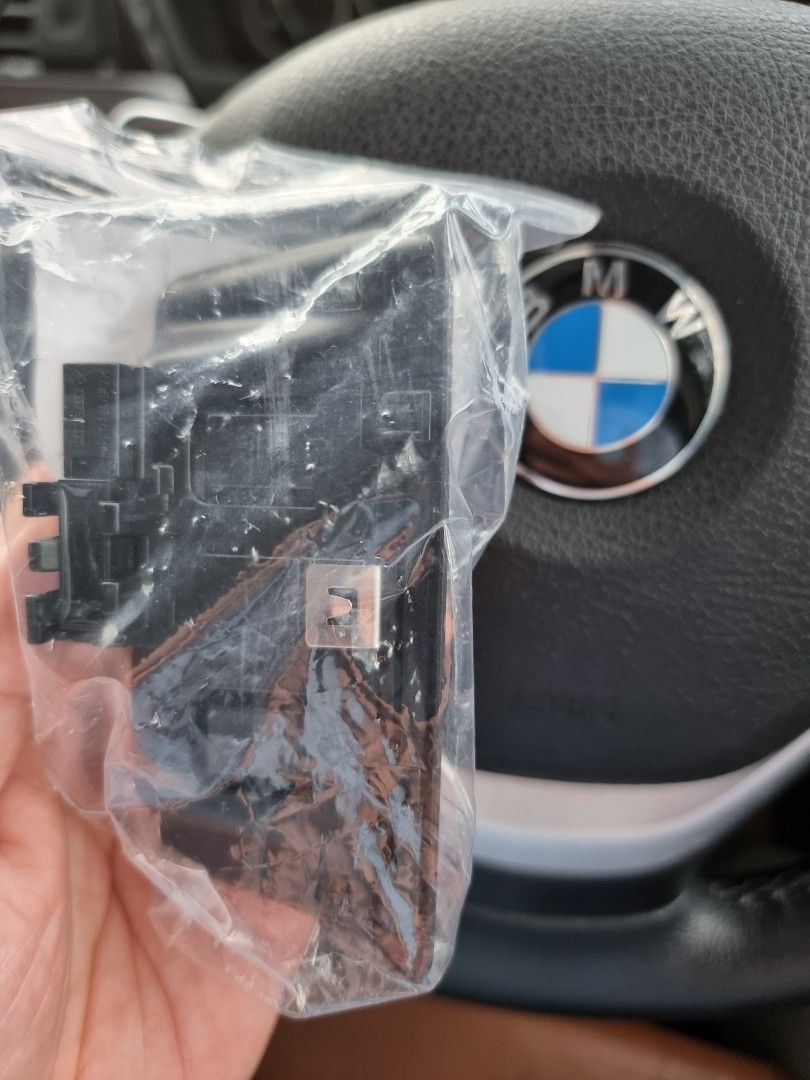 Original BMW E82/E88/E90/E91/E92 Trunk boot handle open release switch push button, Car