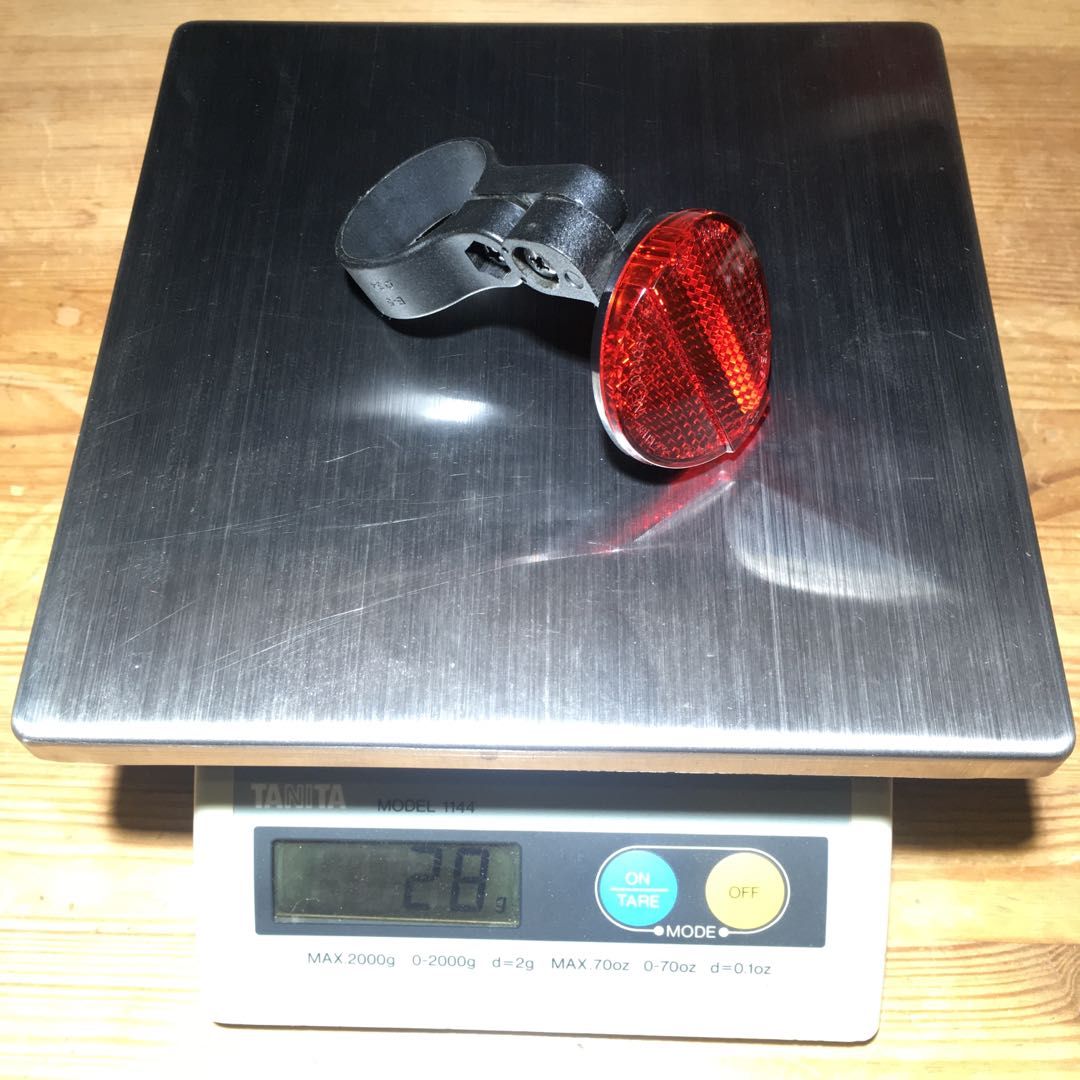 Cateye Rear Reflector 嘩車 反光牌 反光板 尾 後 紅, 運動產品, 單車及配件, 單車 - Carousell