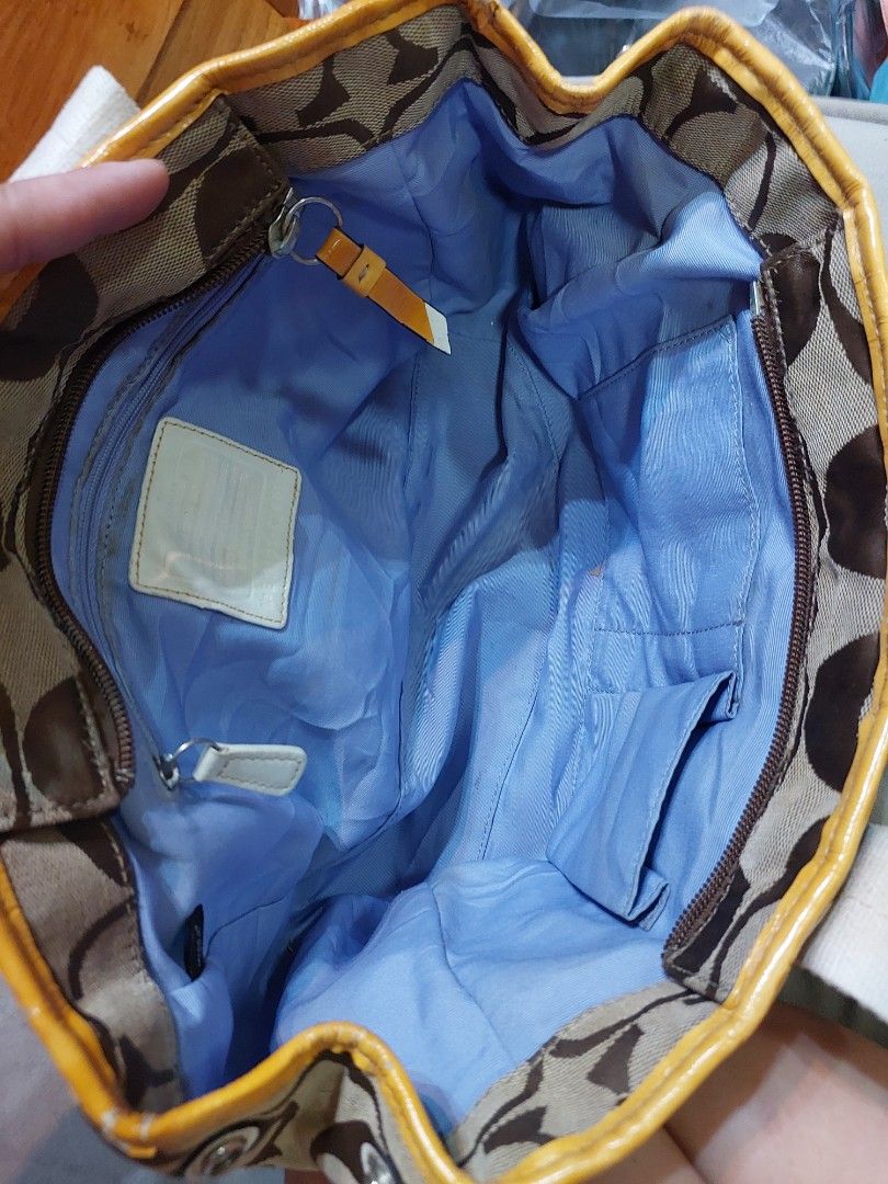 Coach Handbag, Women's Fashion, Bags & Wallets, Shoulder Bags on Carousell