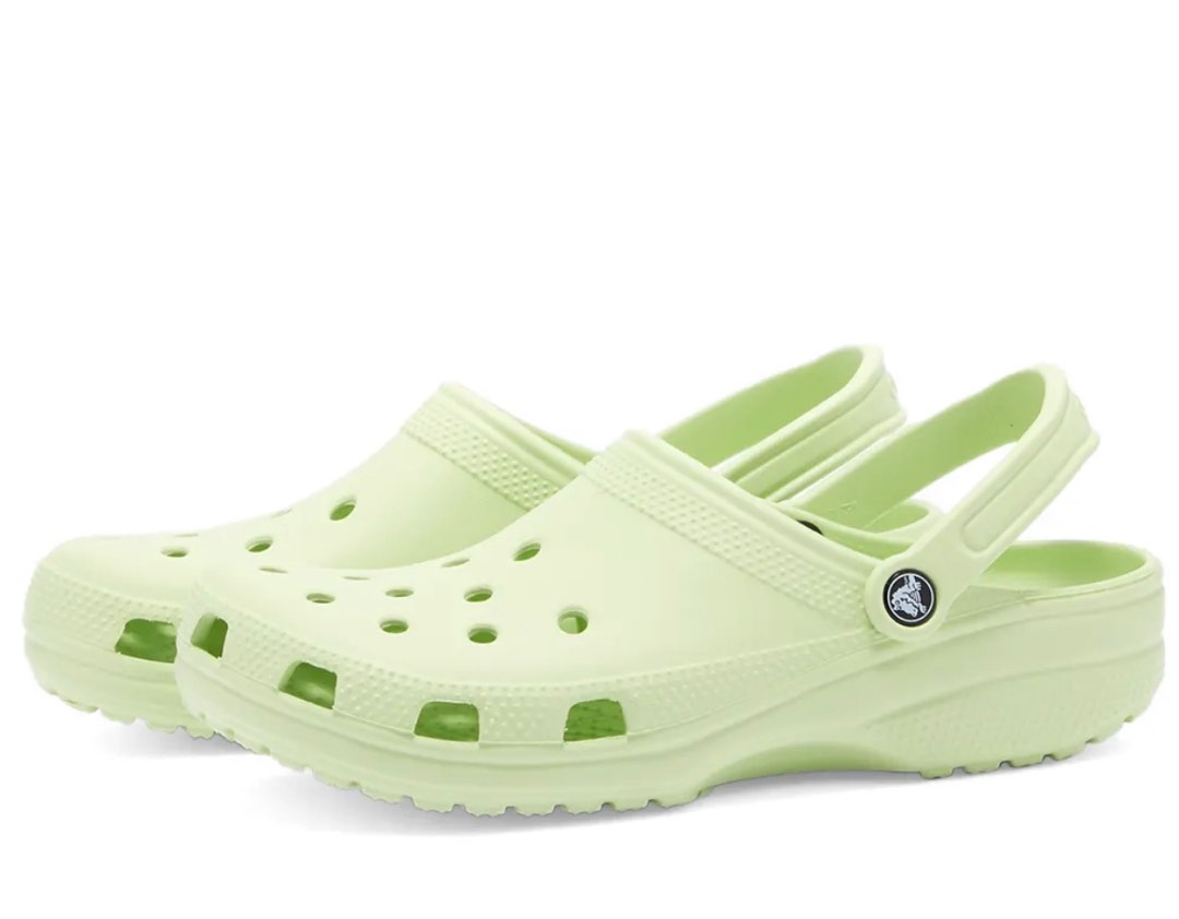 Crocs Classic Clog (Celery), Men's Fashion, Footwear, Flipflops and