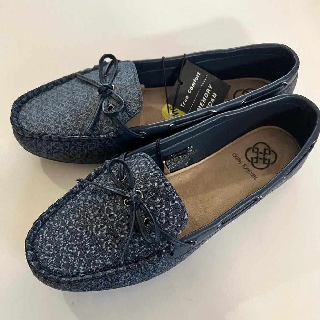 Daisy Fuentes Flat Fesyen Wanita Sepatu di Carousell