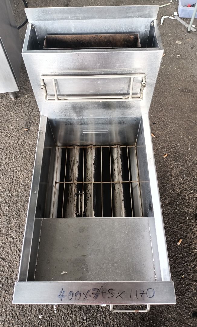 DEAN stainless steel deep fryer, TV & Home Appliances, Kitchen