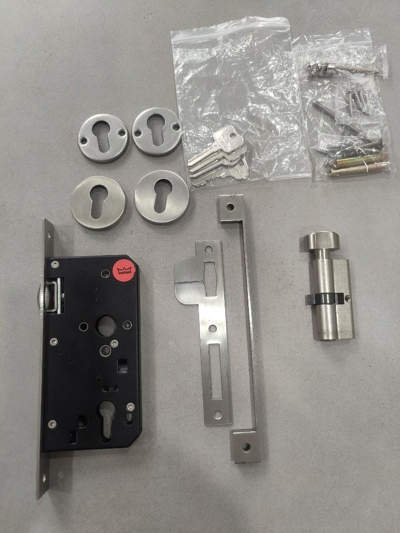 Dorma 232 Mortise Roller Sash Door Lock and Cylinder, Furniture & Home