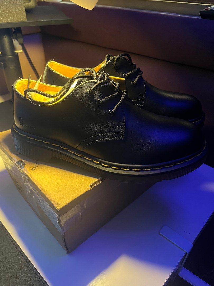 Doctor sales martens replica