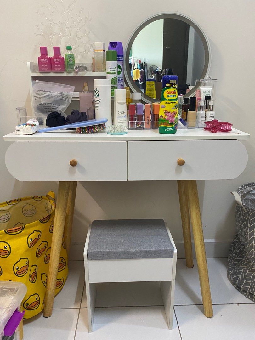 Junior outlet dressing table