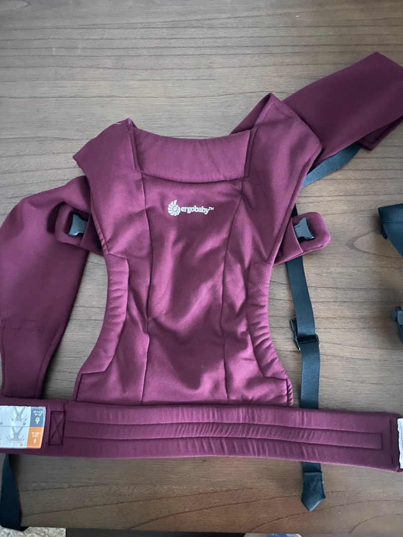 Ergo Embrace, Babies & Kids, Going Out, Carriers & Slings on Carousell