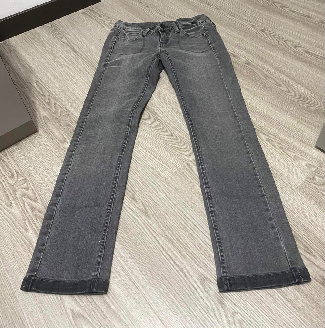 Faded Black Grey Wash Levi's Jeans, Women's Fashion, Bottoms, Jeans &  Leggings on Carousell