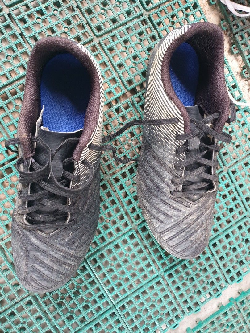Soccer boots for 2025 sale olx