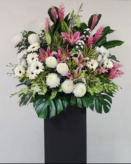 Free Delivery - forging ahead Flower Stand S$196.0 | funeral stand | bereavement floral stand | condolences floral stand | flowers bouquet | floral arrangement