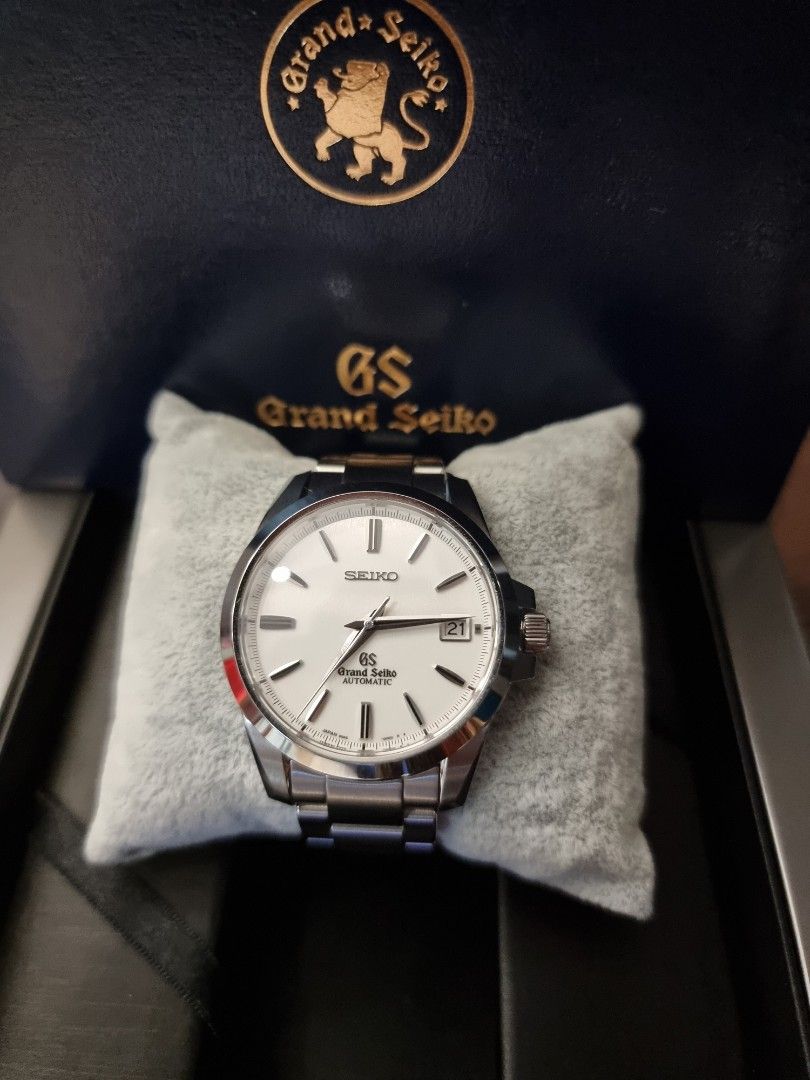 Seiko white face discount