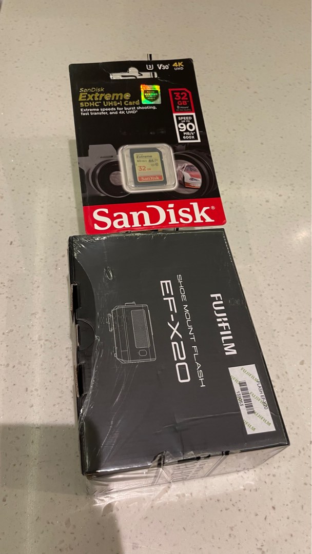 Fujifilm flash EF X20, Fotografi di Carousell