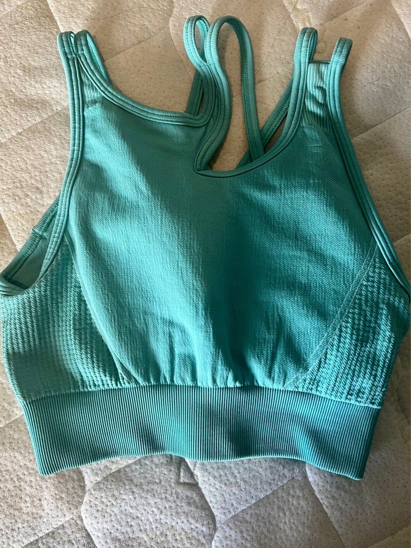 Gymshark Set, Women's Fashion, Activewear on Carousell