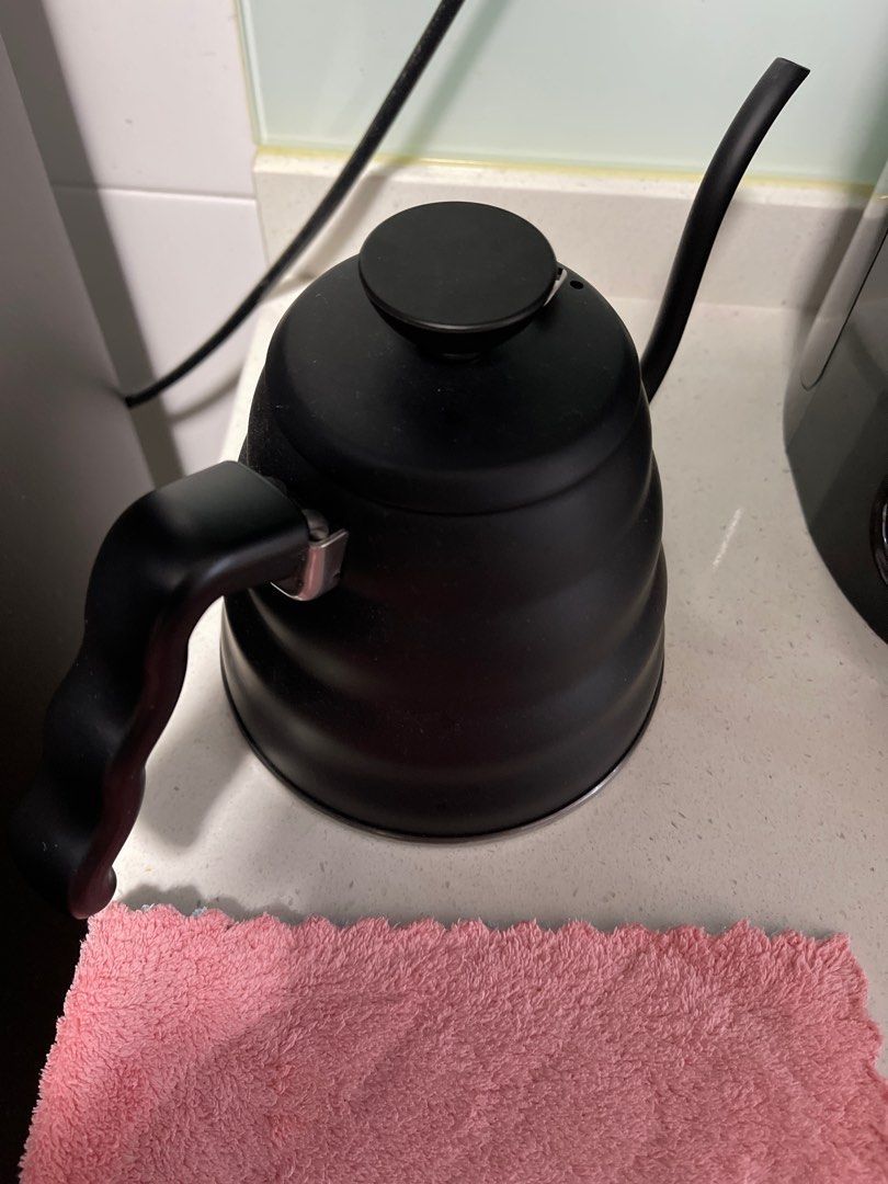 hario goose neck kettle, Furniture & Home Living, Kitchenware