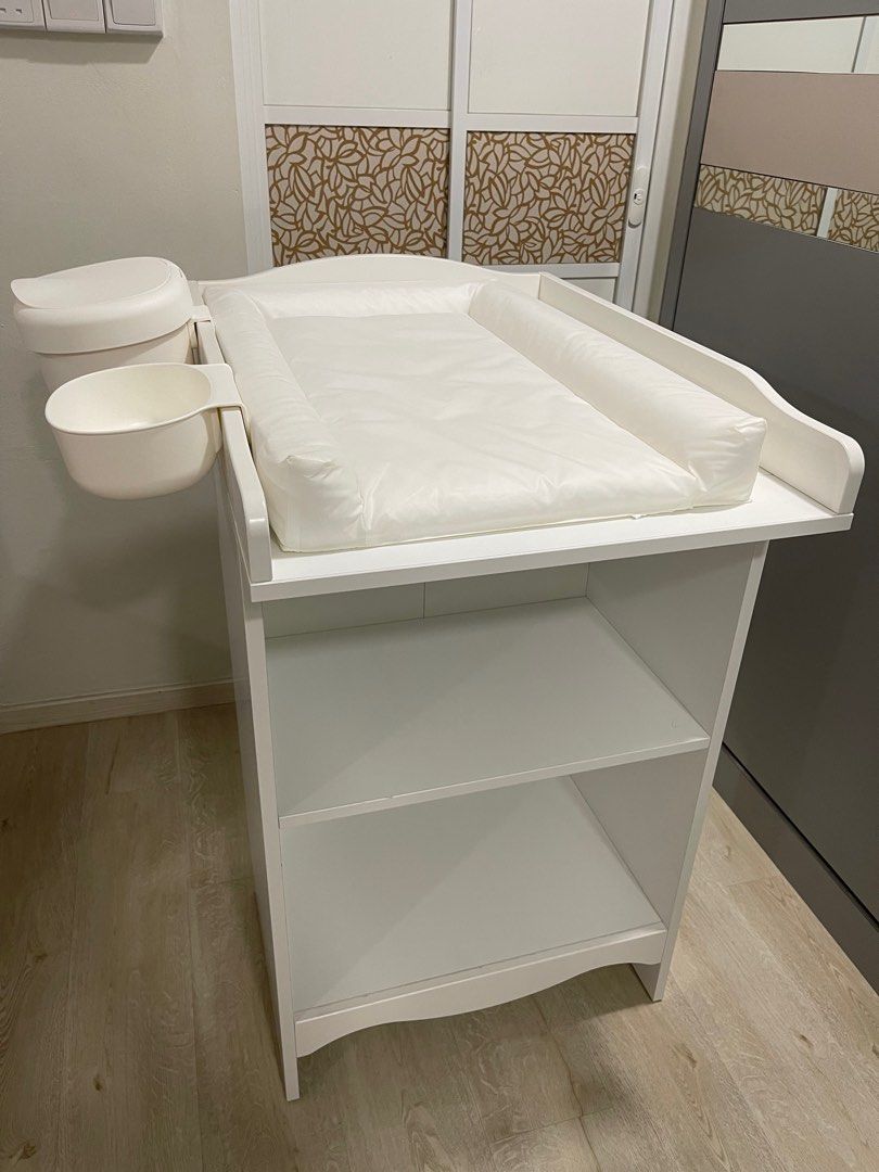 IKEA changing table/ bookshelf with mat & stor baskets, Babies & Kids