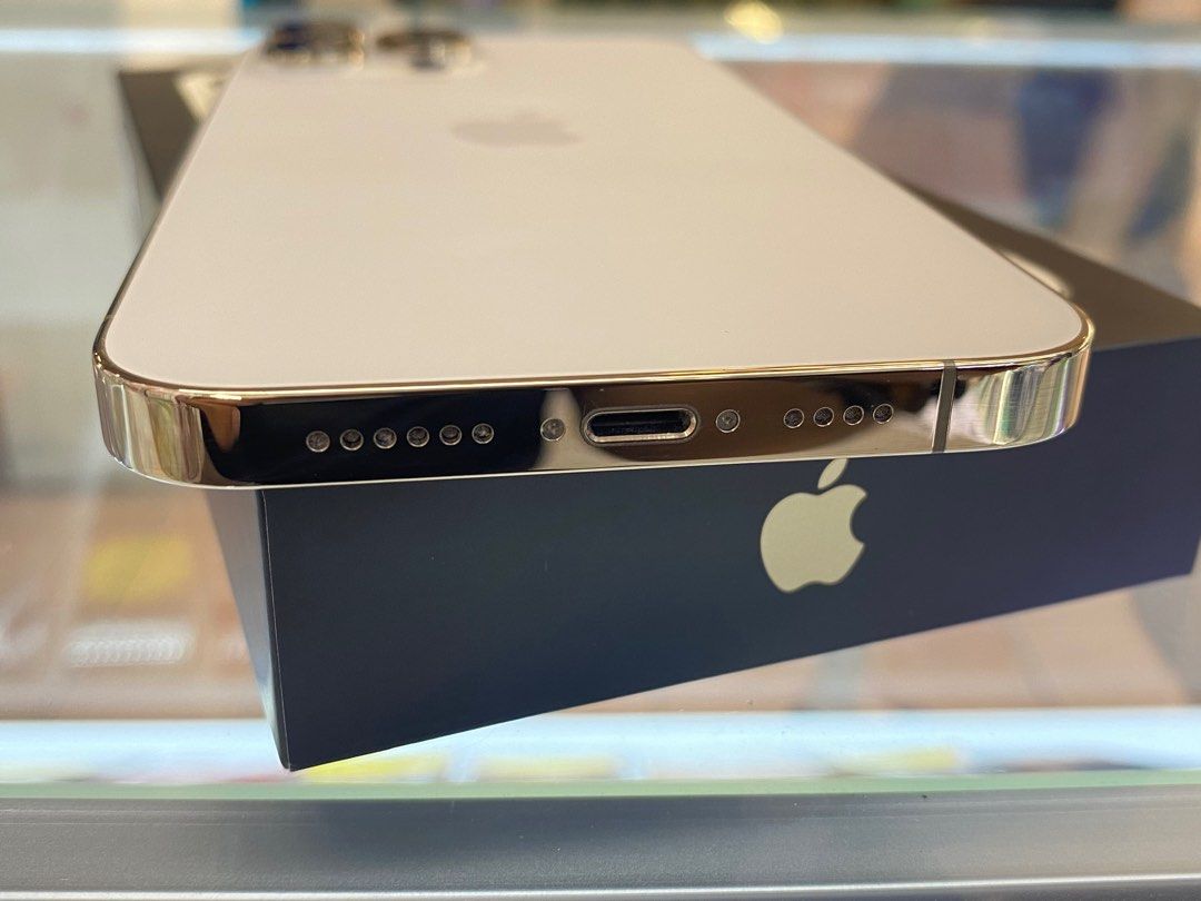 iPhone 13 Pro Max 256GB, Pefect Condition, Battery Health 90%, Mobile ...