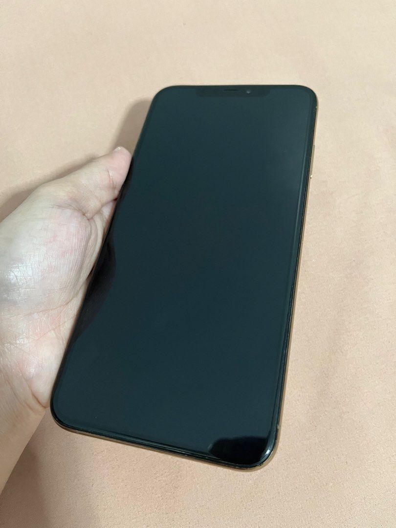 iPhone XS Max 256GB (Category: iPhone X Series) located in Quezon City. Submitted by glavado77 (Listing ID 1203228823, Image 2). Description: FOR SALE: iPhone XS Max 256GB no issue battery health at 79% no history of repair screen protected ready to be reset unit only meetups around Eastwood QC rfs: already upgraded.