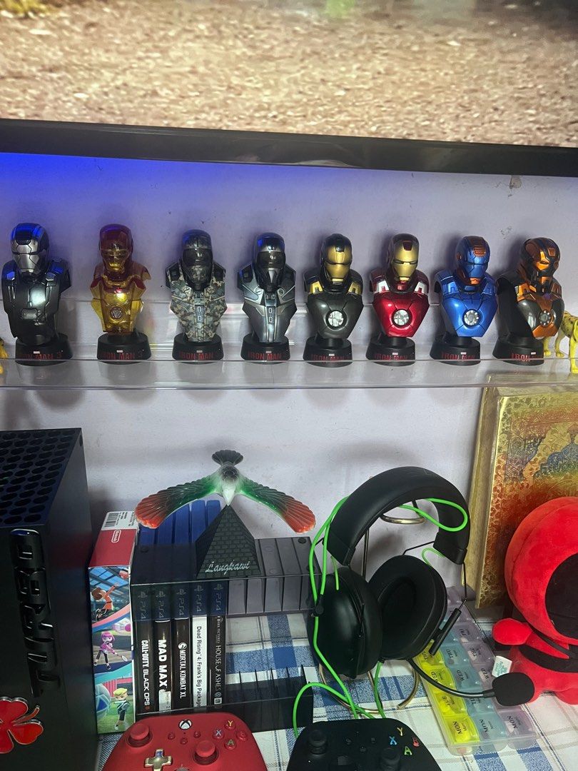 Iron man display set, Hobbies & Toys, Toys & Games on Carousell